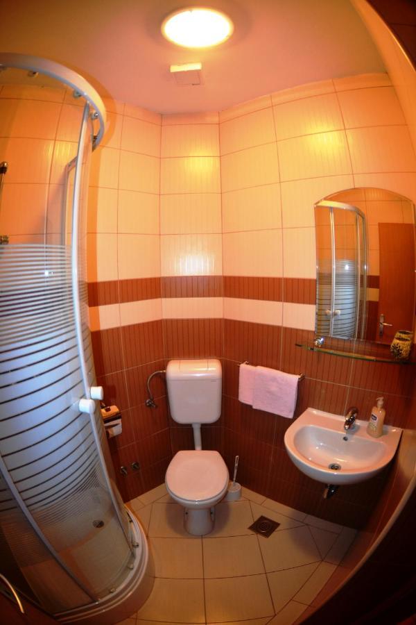 Apartments Belic With Pool イェルサ エクステリア 写真