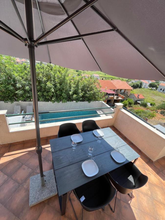 Apartments Belic With Pool イェルサ エクステリア 写真